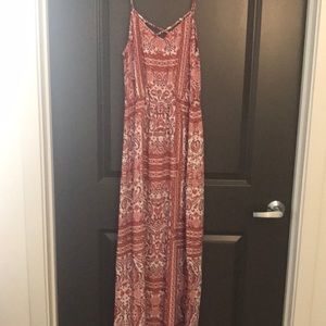 💰Beautiful maxi dress.